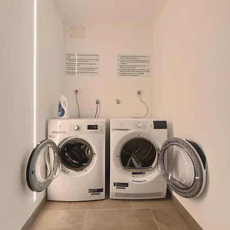 شقة Duomo 10 Min - Spacious With Ac, Dryer & Self Check-in