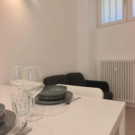 Apartman Duomo 10 Min - Spacious With Ac, Dryer & Self Check-in *