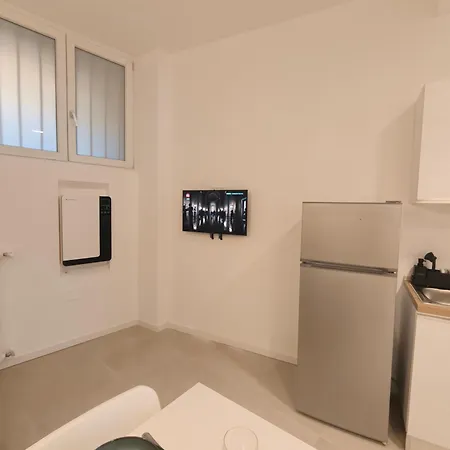 Duomo 10 Min - Spacious With Ac, Dryer & Self Check-in شقة *